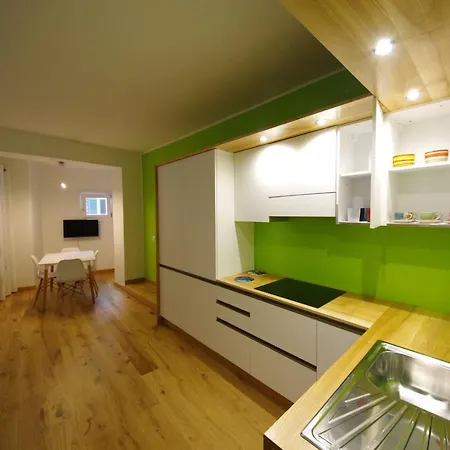 Vannucci House Апартаменты