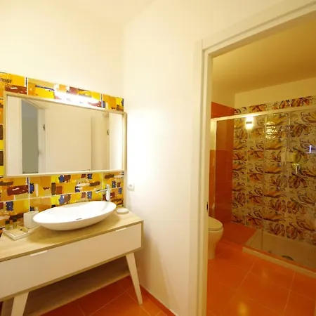 Апартаменты Vannucci House