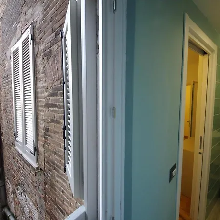 Vannucci House *