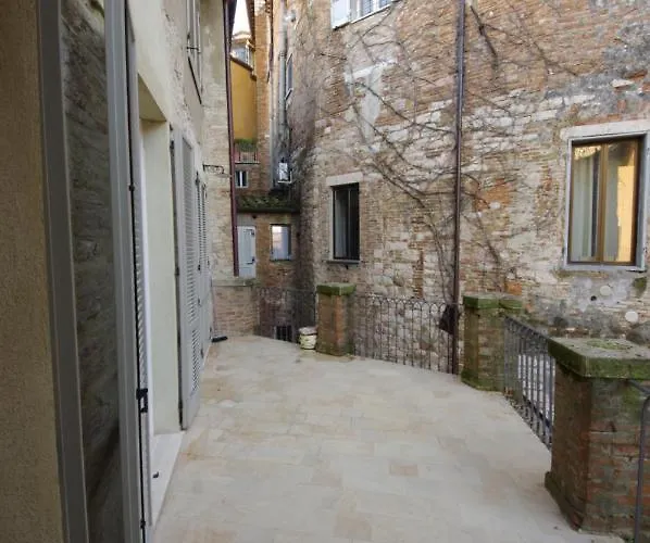 Appartamento Vannucci House *